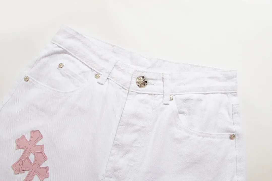 P210 [Next day] Chrome Heart Cross patchwork leather jeans Top heavy washing process Calfskin laser cut cross Distressed silver hardware Straight version slimming the upper body High-end quality distinguishes the market currency Color: White patchwork Size: S M L XL Detailed sizes can be found in picture 9